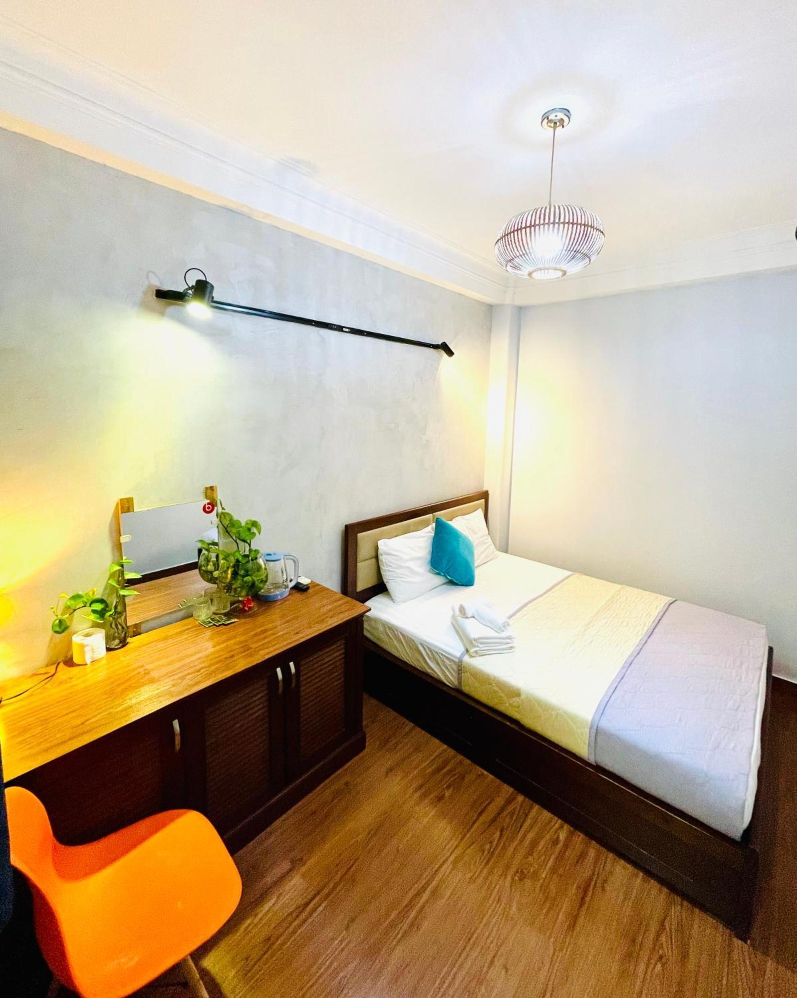 Giang Son Hotel江山民宿范五老区酒吧街胡志明市 Екстериор снимка