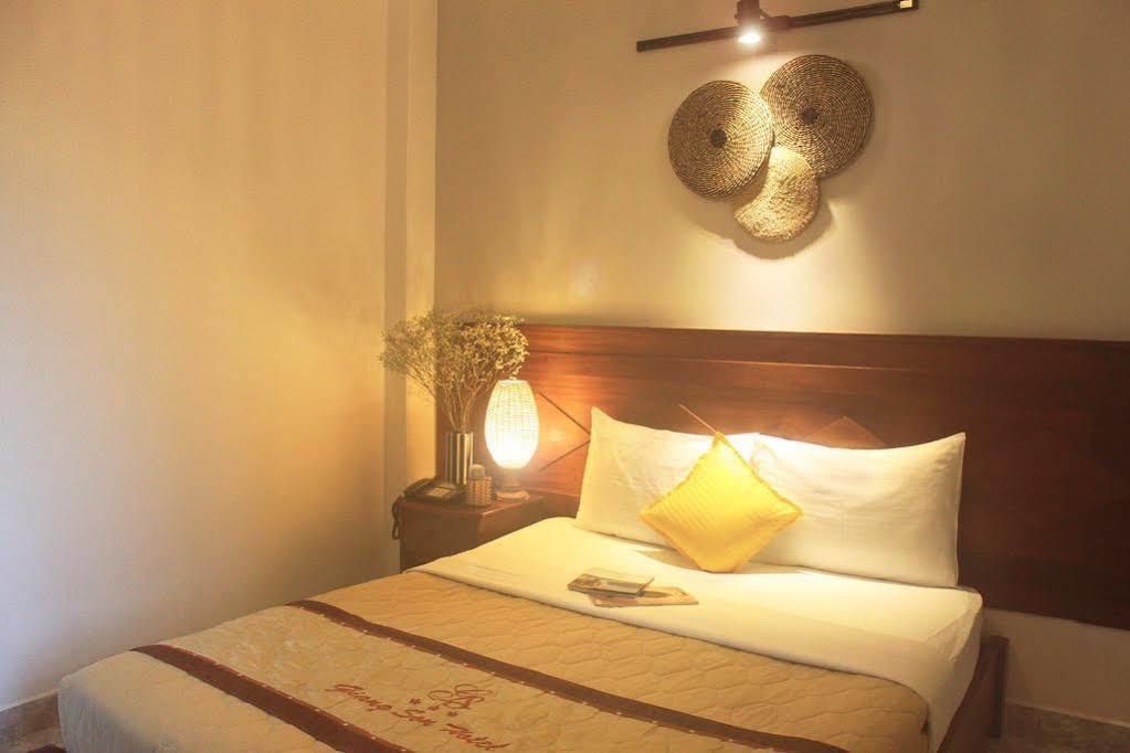 Giang Son Hotel江山民宿范五老区酒吧街胡志明市 Екстериор снимка